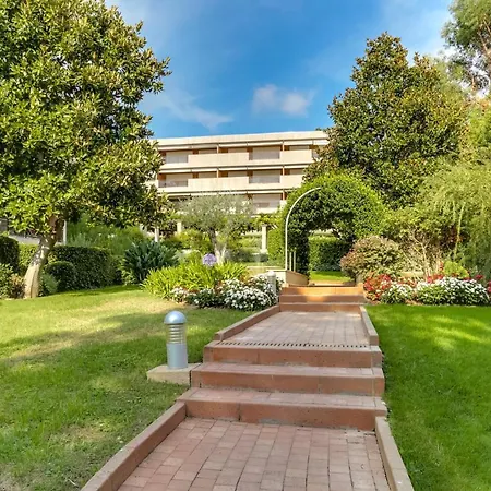 Immogroom - Studio - Terrace - Ac- 7 Min From Beaches Cannes